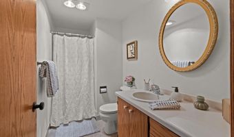 3300 N LAWE St, Appleton, WI 54911