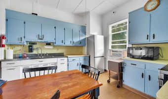 38 Prospect Pl, Bristol, CT 06010