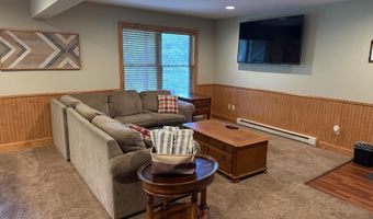 88 Bishop Cir, Albrightsville, PA 18210