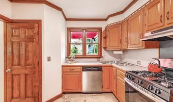 37 Denver Ave, Cranston, RI 02905