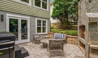 8 SHILEY St, Annapolis, MD 21401