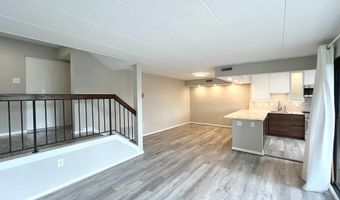 118 ROBERTS Ln 300, Alexandria, VA 22314