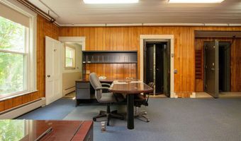 1743 US Route 5 S, Barnet, VT 05821