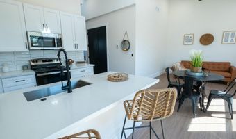 337 N COLORADO St 100, Chandler, AZ 85225