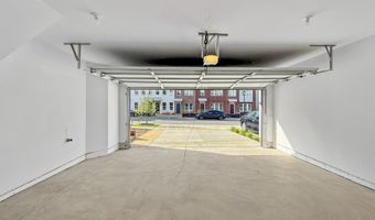 2550 FARMSTEAD Dr, Rockville, MD 20850