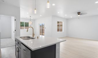 236 Sunrise Bluffs Dr, Belen, NM 87002