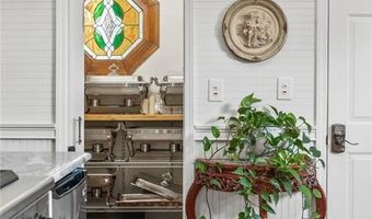 115 S Main St, Adairsville, GA 30103