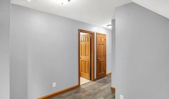 6686 Woodcrest Dr, Avon, IN 46123