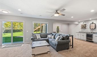 6877 Lasalle Cir NE, Albertville, MN 55301