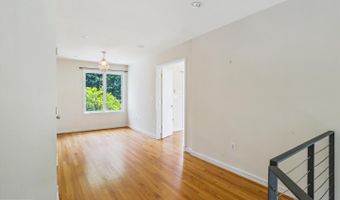 9819 PARKWOOD Dr, Bethesda, MD 20814