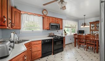 494 Angela Dr, Aliquippa, PA 15001