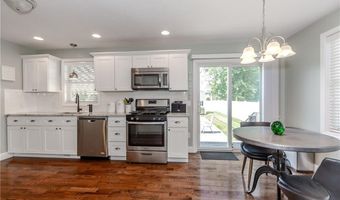 37 Union St, Lincoln, RI 02865