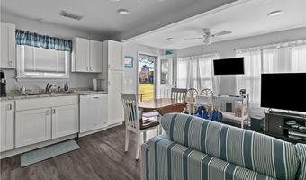 30 Warren Ave A, Middletown, RI 02842