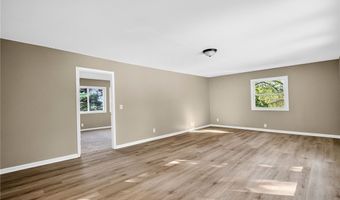 2185 Stahl Rd, Akron, OH 44319