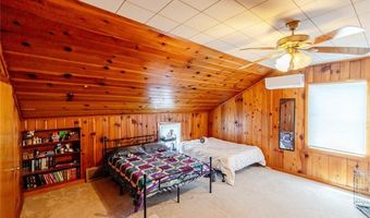 708 N 5th St, Atchison, KS 66002