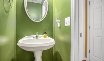 673 Country Grove Ln, Auburn, GA 30011