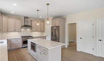 413 New River Rd, Lincoln, RI 02838