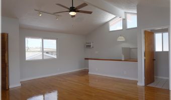 1009 Rawlins Ln, Honolulu, HI 96817