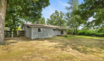 701 Shawnee Dr, Angola, IN 46703