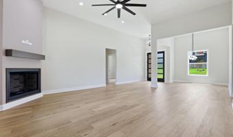 7612 S Shoreline Blvd, Benton, AR 72019