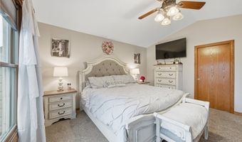 4212 Devonshire Ct, Akron, OH 44321