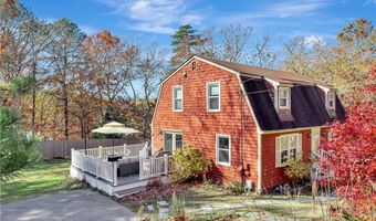89 Narrow Ln, Charlestown, RI 02813