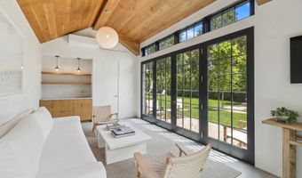 6 Cozzens Ln, Amagansett, NY 11930