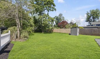 310 East Rd, Belford, NJ 07718