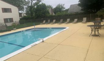 615 Broadway 81, Amityville, NY 11701