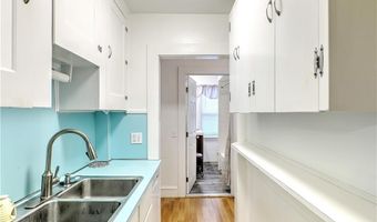 509 Middle Highway Hwy 2, Barrington, RI 02806