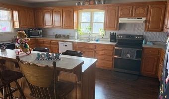 220 S Park Ave, Aurora, MO 65605