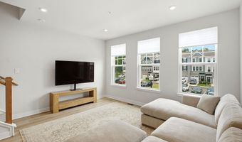 5 PELHAM Ln, Bayville, NJ 08721