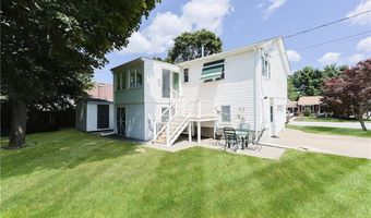 15 Blue Jay Dr, Cranston, RI 02920