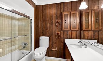 501 Nottingham Dr, Ballwin, MO 63011