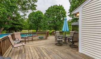 22 Bayview Ave, Berkley, MA 02779