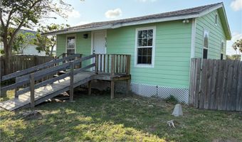 818 S Arch St, Aransas Pass, TX 78336