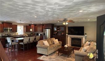 7 Hidden Meadows Dr, Charlestown, RI 02813
