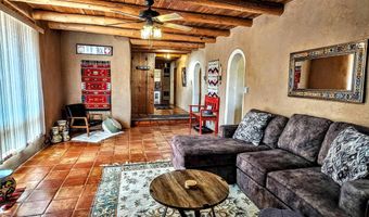 2 Latilla Ln, Arroyo Seco, NM 87514