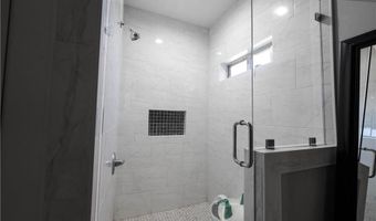 520 Country Club Dr, Alamo, TX 78516
