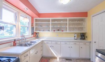 207 Donna Dr, Aurora, IN 47001