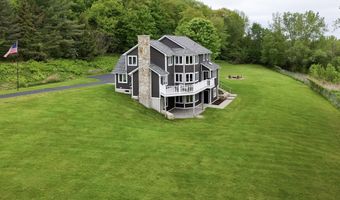 105 Brook Dr, Burlington, VT 05408