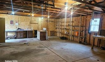 11035 Charles Dr, Argentine, MI 48418