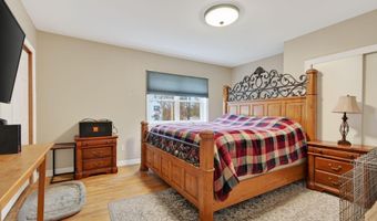 38 Mary Carroll St, Auburn, ME 04210