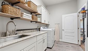 1451 Gateway Rd, Ardmore, OK 73401