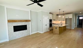 200 E Moore St B, Apex, NC 27502