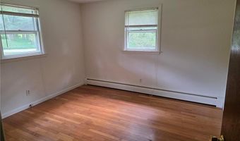 39 Juniper Dr, Hopkinton, RI 02804
