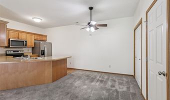 522 Kelsey Ln, Altoona, IA 50009