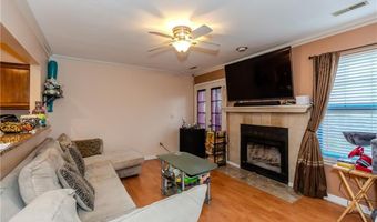 626 Smithfield Rd 1105, North Providence, RI 02904