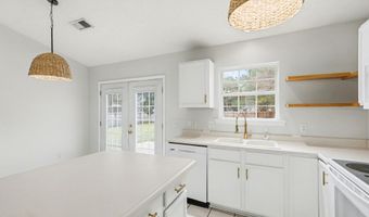 4 Shiney Leaf Ct, Beaufort, SC 29907