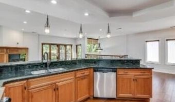 934 W Huron St, Ann Arbor, MI 48103